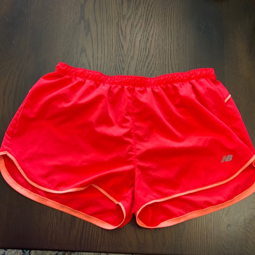 New balance HOT PINK running shorts with lining